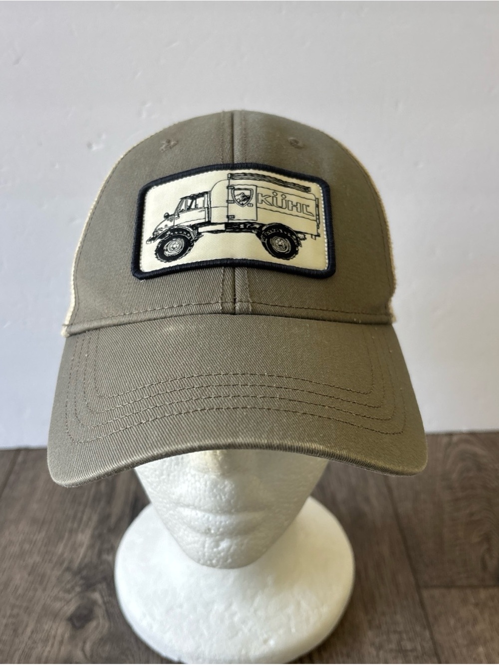 Kuhl Trucker Baseball Cap in gray with Cream Patch